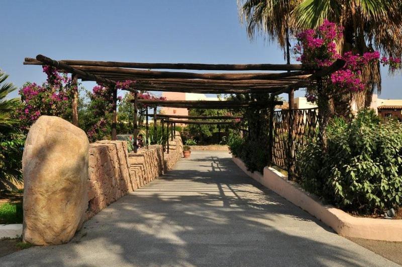 Vacanze In Natura Incontaminata "Casa Vacanza Francesca" Isola Rossa Exterior photo